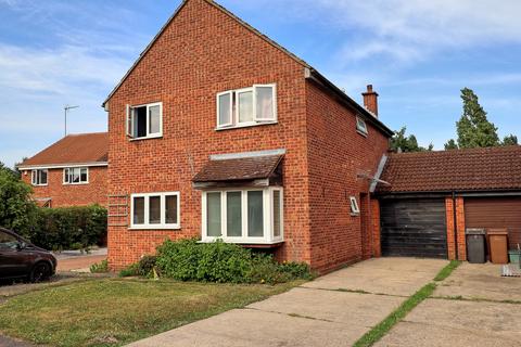 4 bedroom detached house for sale, Leapingwell Close, Chelmsford, CM2