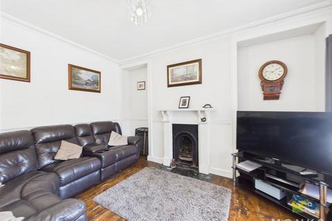 4 bedroom terraced house for sale, New Street, Wem