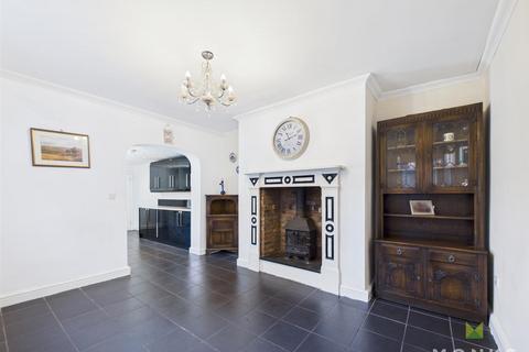 4 bedroom terraced house for sale, New Street, Wem
