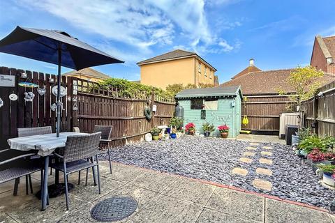 2 bedroom end of terrace house for sale, Ocho Rios Mews, Eastbourne