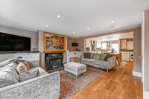 3 bedroom terraced house for sale, Maltravers Street, Arundel