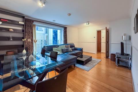 2 bedroom flat to rent, Globe View, High Timber Street, London