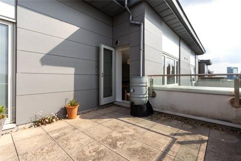 2 bedroom apartment to rent, Deanery Road, Bristol BS1