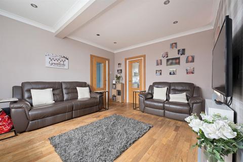 28 Bog Road, Whitburn, Bathgate, EH47 0EE