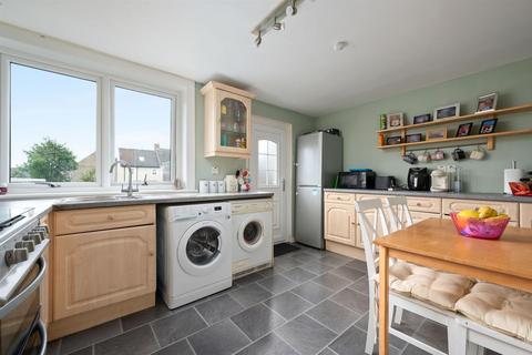 28 Bog Road, Whitburn, Bathgate, EH47 0EE