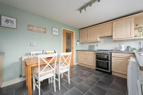 28 Bog Road, Whitburn, Bathgate, EH47 0EE