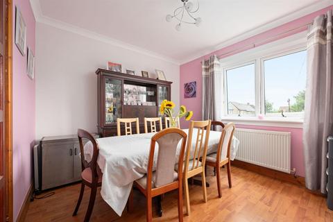 28 Bog Road, Whitburn, Bathgate, EH47 0EE