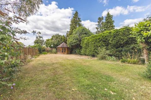71 Hazell Way, Stoke Poges, Slough, SL2 4DG