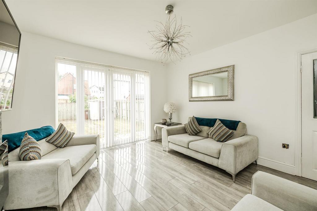 64 Grasmere Avenue-Walker-Newcastleupon Tyne-NE62 PL-2