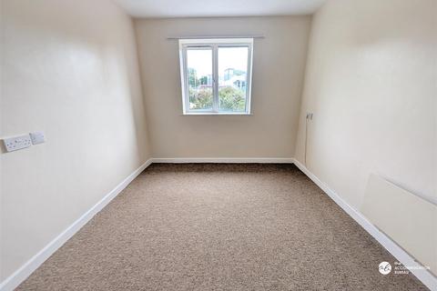 1 bedroom flat to rent, Trevarthian Road, St Austell, PL25