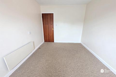 1 bedroom flat to rent, Trevarthian Road, St Austell, PL25