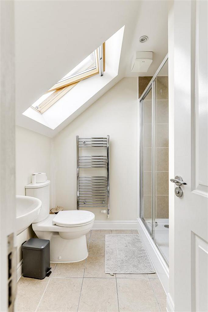 Ensuite.JPG