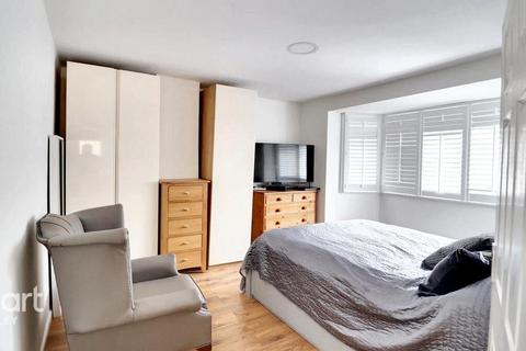 3 bedroom semi-detached house for sale, 67 Walcot Avenue, Luton LU2 0PP