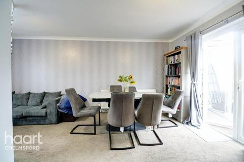 3 bedroom terraced house for sale, Hainault Grove, Chelmsford