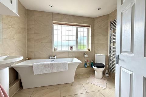 4 bedroom detached house for sale, Quietways, Stonehouse