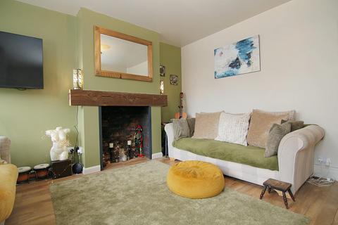 3 bedroom terraced house for sale, Glebe Street, Pudsey, LS28