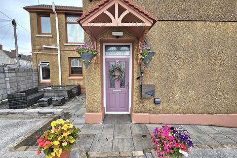 3 bedroom end of terrace house for sale - Als Street, Llanelli