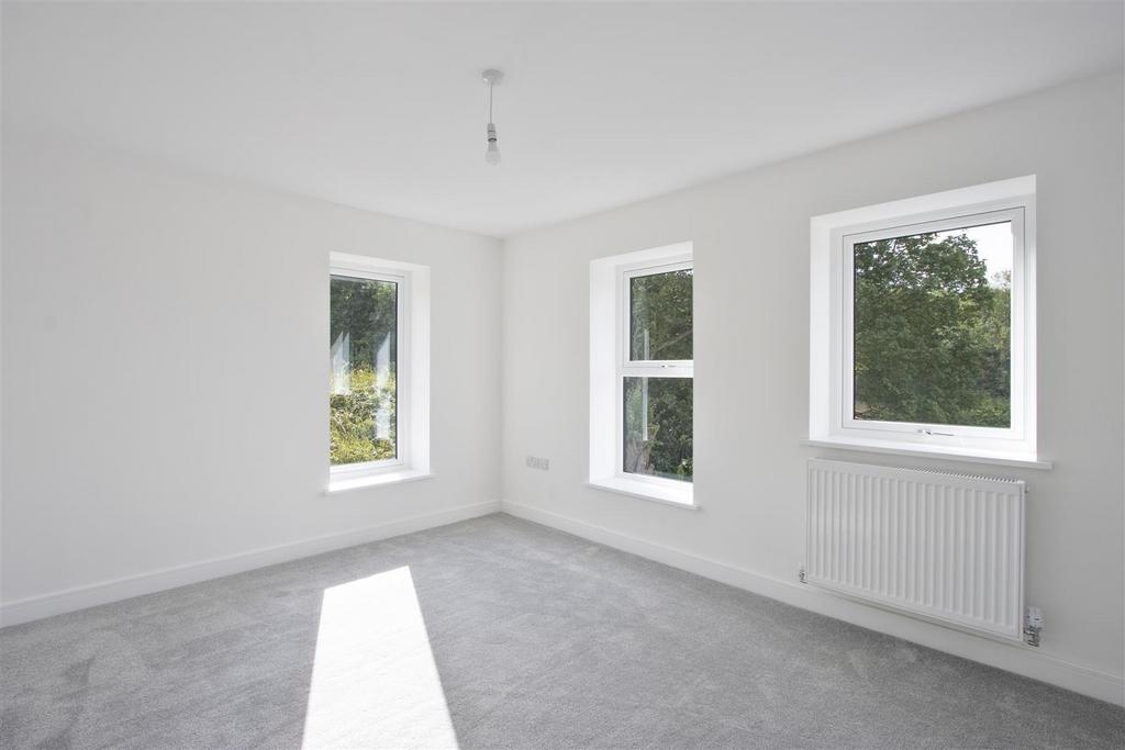 Bedroom 2.2.jpg