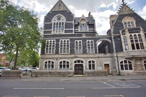 2 bedroom flat for sale, Ladywell, Dover, Kent, CT16