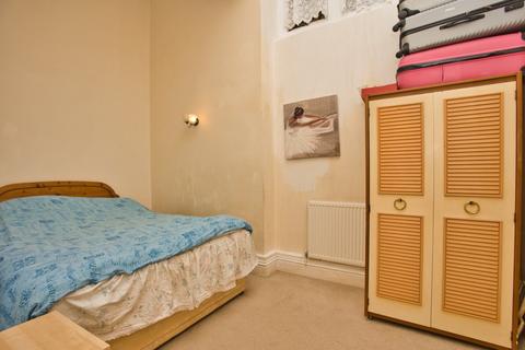 2 bedroom flat for sale, Ladywell, Dover, Kent, CT16