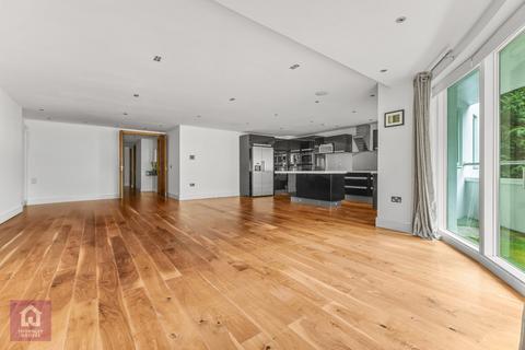 3 bedroom flat for sale, Park Road, Bowdon, Altrincham, Greater Manchester, WA14