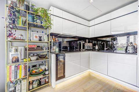1 bedroom flat for sale, Tower One, The Corniche, 24 Albert Embankment, Vauxhall, London, SE1