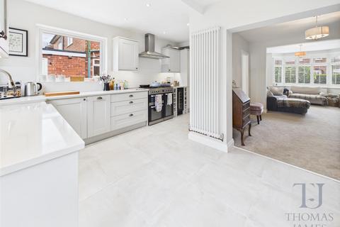 18 Abingdon Drive, Ruddington, Nottingham, NG11 6FX