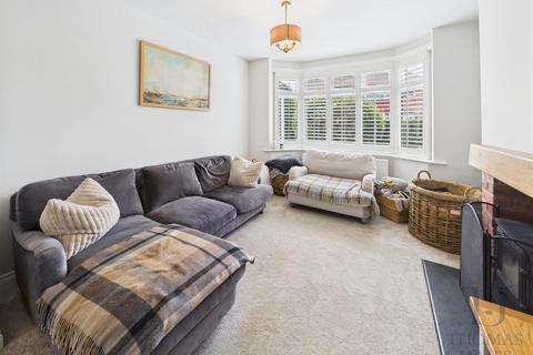 18 Abingdon Drive, Ruddington, Nottingham, NG11 6FX