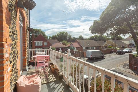 2 bedroom flat for sale, Cedric Road, Westgate-On-Sea, CT8