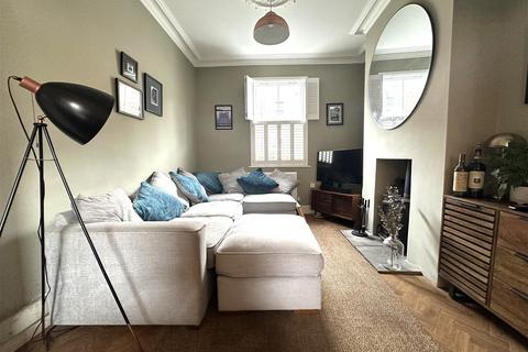 2 bedroom house for sale, 13 Gray Street, York
