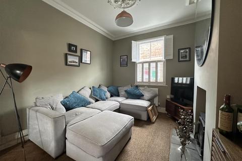 2 bedroom house for sale, 13 Gray Street, York