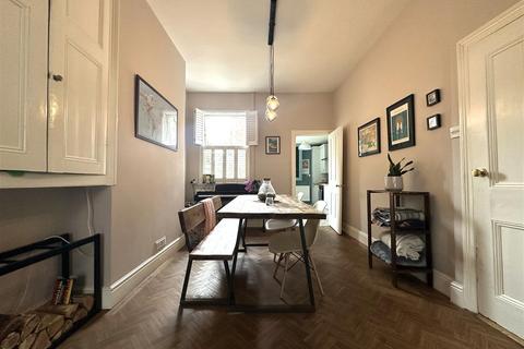 2 bedroom house for sale, 13 Gray Street, York