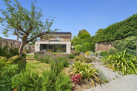 4 bedroom detached house for sale, Manor Drive, Elloughton