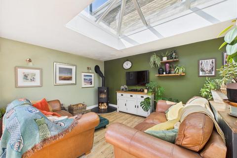 4 bedroom detached house for sale, Manor Drive, Elloughton