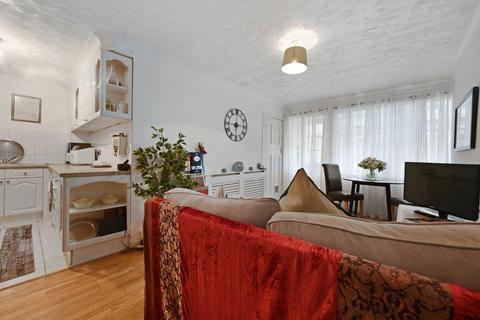 2 bedroom cottage for sale, Burlington Mews, Acton