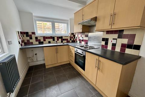 2 bedroom terraced house to rent, Lambert Street, Newport,