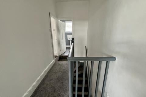 2 bedroom terraced house to rent, Lambert Street, Newport,