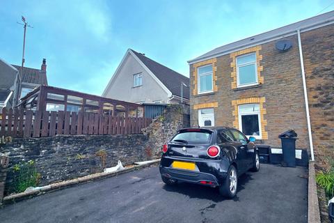 18 Foundry Row, Lonlas, Neath, SA10 6RH