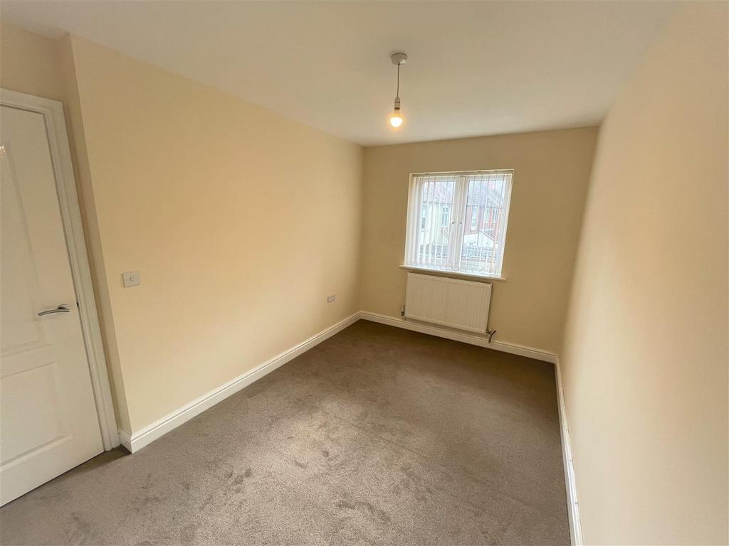 Bedroom 22.jpg