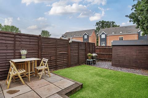 51 Howell Close, Arborfield, Reading, RG2 9GN