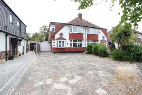 4 bedroom semi-detached house for sale, Kinross Avenue, Worcester Park KT4