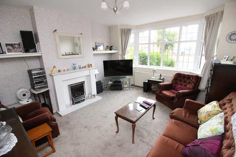 4 bedroom semi-detached house for sale, Kinross Avenue, Worcester Park KT4