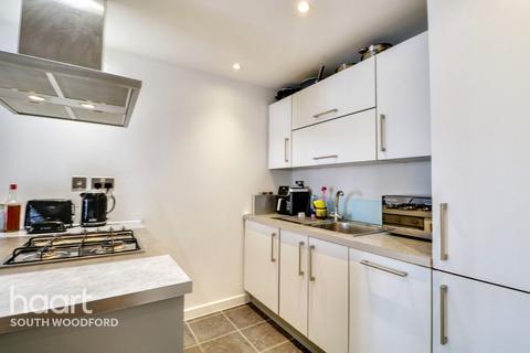 1 bedroom apartment for sale, Imperial Heights, South Woodford
