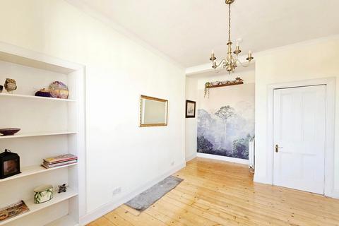 204/11 Bonnington Road, Edinburgh, EH6 5BH