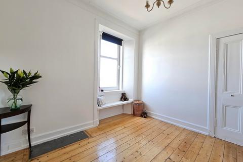 204/11 Bonnington Road, Edinburgh, EH6 5BH
