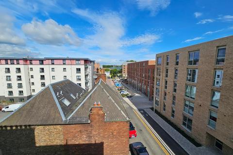 204/11 Bonnington Road, Edinburgh, EH6 5BH