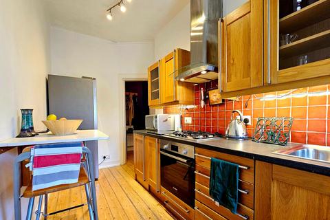 204/11 Bonnington Road, Edinburgh, EH6 5BH