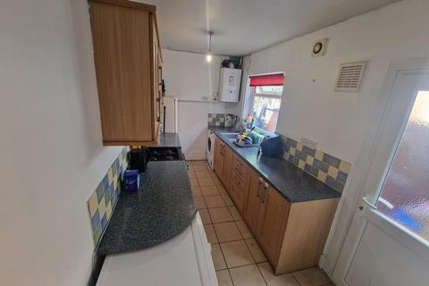 2 bedroom terraced house to rent, Wigston LE18
