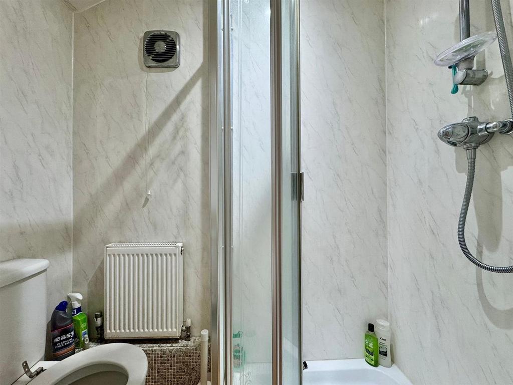 Shower room.jpg