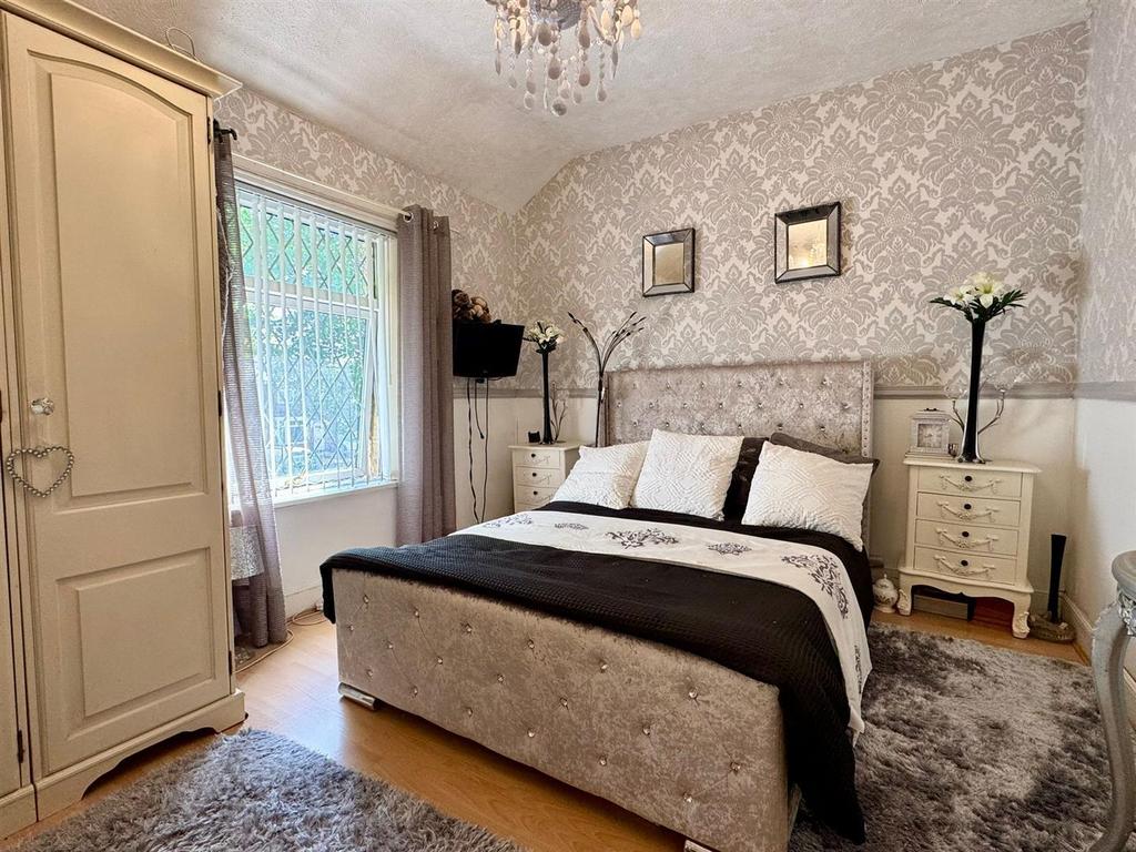 Bed 1 (1).jpg
